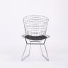 Bertoia хромированный металл с черной подушкой из экокожи 