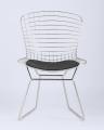 Bertoia хромированный металл с черной подушкой из экокожи 