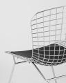 Bertoia хромированный металл с черной подушкой из экокожи 